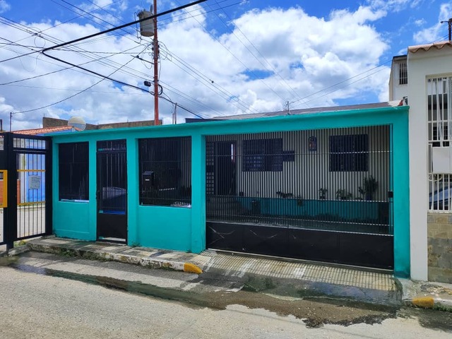 #0124 - Casa para Venta en Cabudare - K - 1